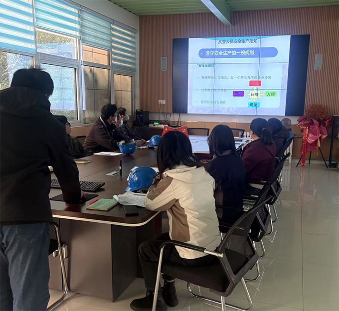 金鋒鋸業(yè)舉辦新入職員工帶鋸床、帶鋸條業(yè)務(wù)知識(shí)培訓(xùn)