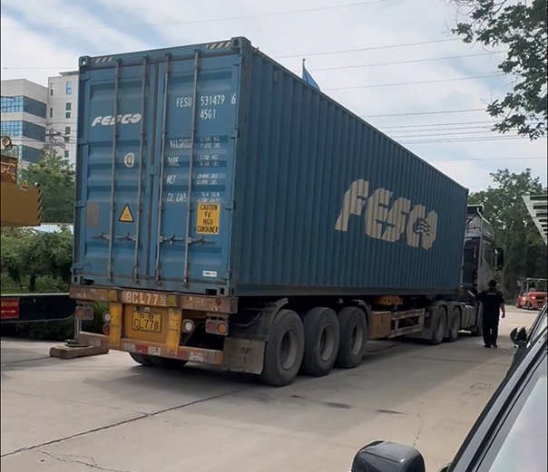 深耕俄羅斯市場—金鋒鋸業(yè)再獲帶鋸床批量訂單